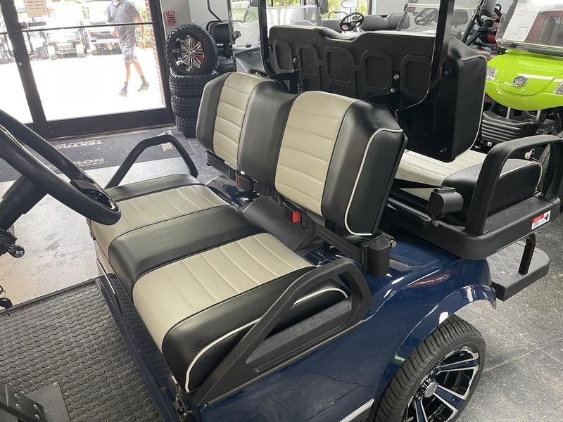 2022 Evolution Electric Vehicles Classic 4 Plus