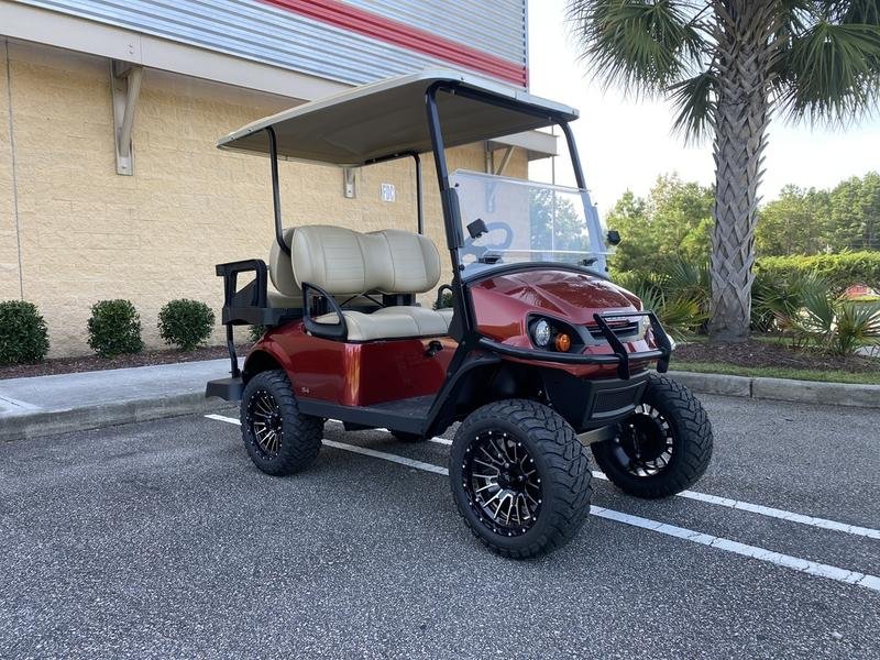 2022 E-Z-GO Express™ S4 Gas Inferno Red GAS